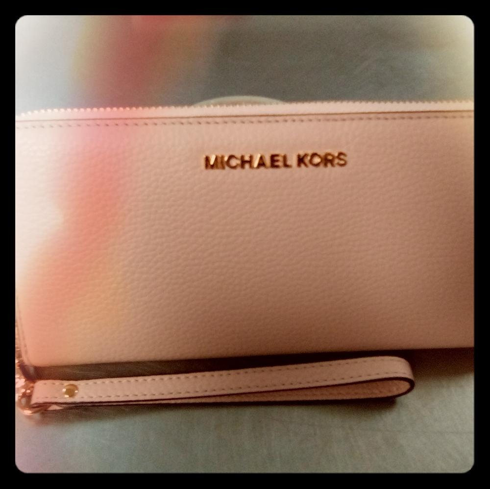 Michael kors wallet